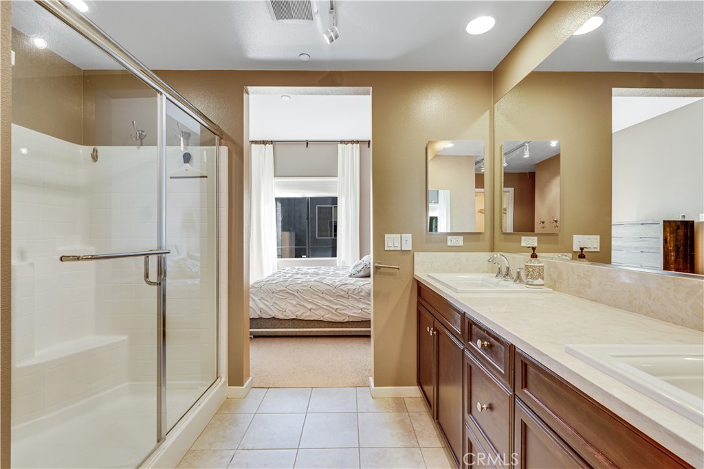 507 Rockefeller Irvine, CA 92612 - Photo 12 of 41