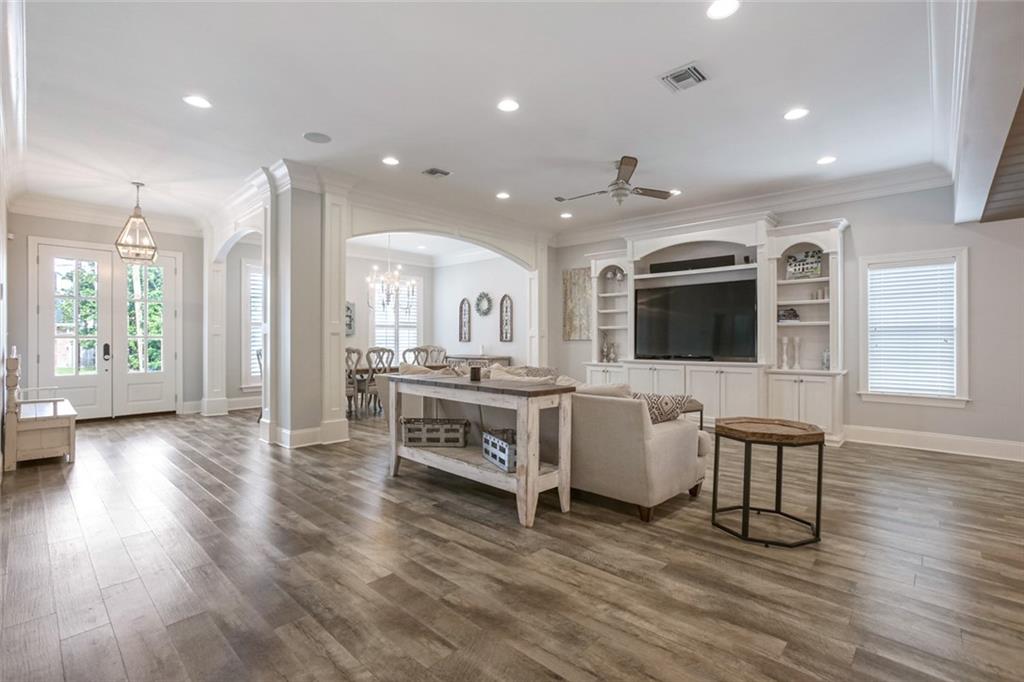 8700 Chretien Point Place River Ridge, LA 70123 - Photo 4 of 36 Gallery Image 4