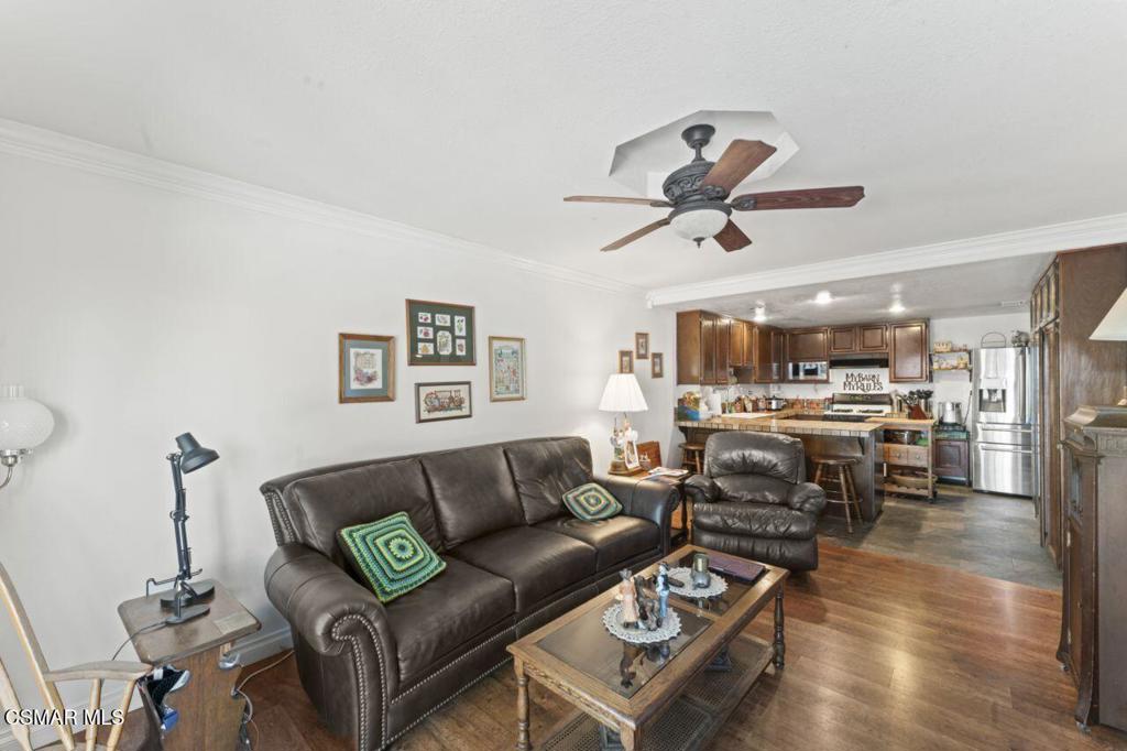 2461 Pinewood Place Simi Valley, CA 93065 - Photo 11 of 27