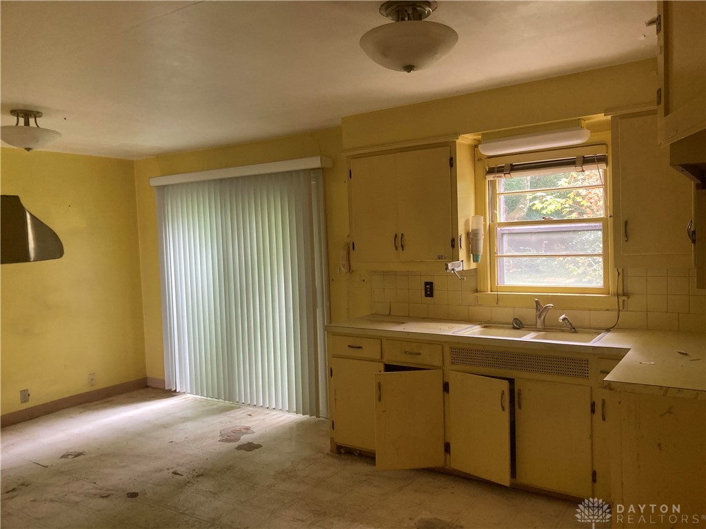 9300 Sheehan Road Dayton, OH 45458 - Photo 5 of 14 Gallery Image 5
