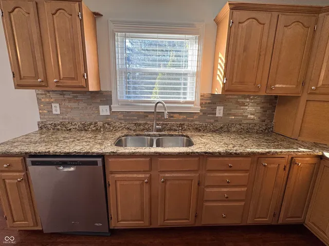 $639,000 | 11458 Sutton Pl Drive West, Carmel, IN 46032