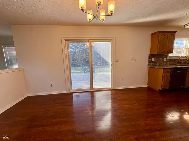 $639,000 | 11458 Sutton Pl Drive West, Carmel, IN 46032