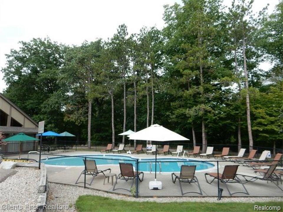 1875 Allenway Court Rochester Hills, MI 48309 - Photo 20 of 27