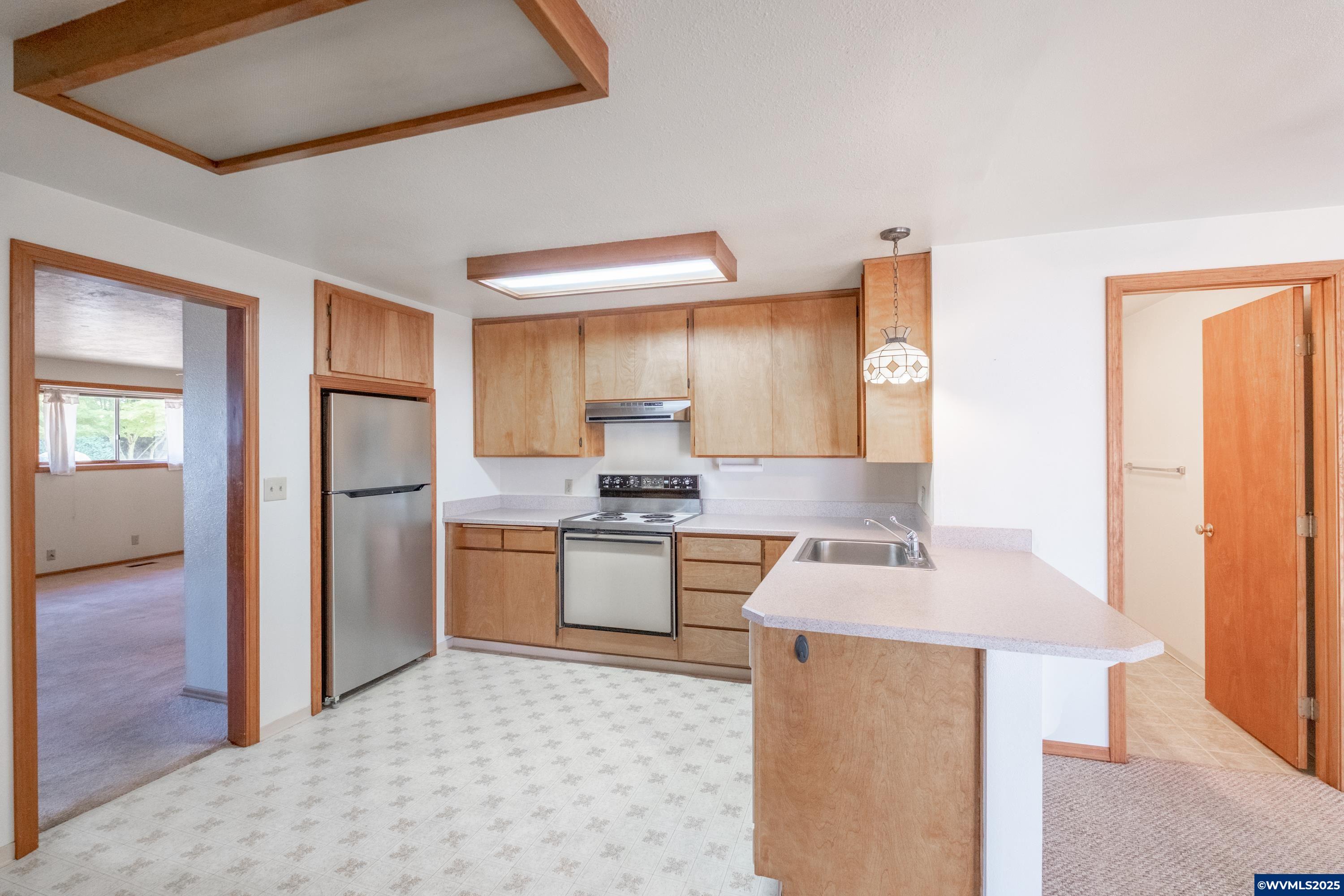 1825 Walker Road Northeast Salem, OR 97305 - Photo 18 of 50