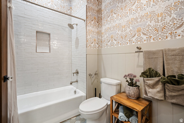 1141 South Oak Leaf Lane Springville, UT 84663 - Photo 71 of 147 BASEMENT Bathroom featuring a tub/shower combination with white subway tile surround and integrated niche