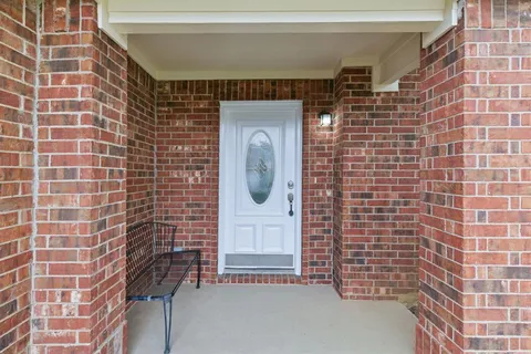 $525,000 | 512 Darlene Trail, Euless, TX 76039