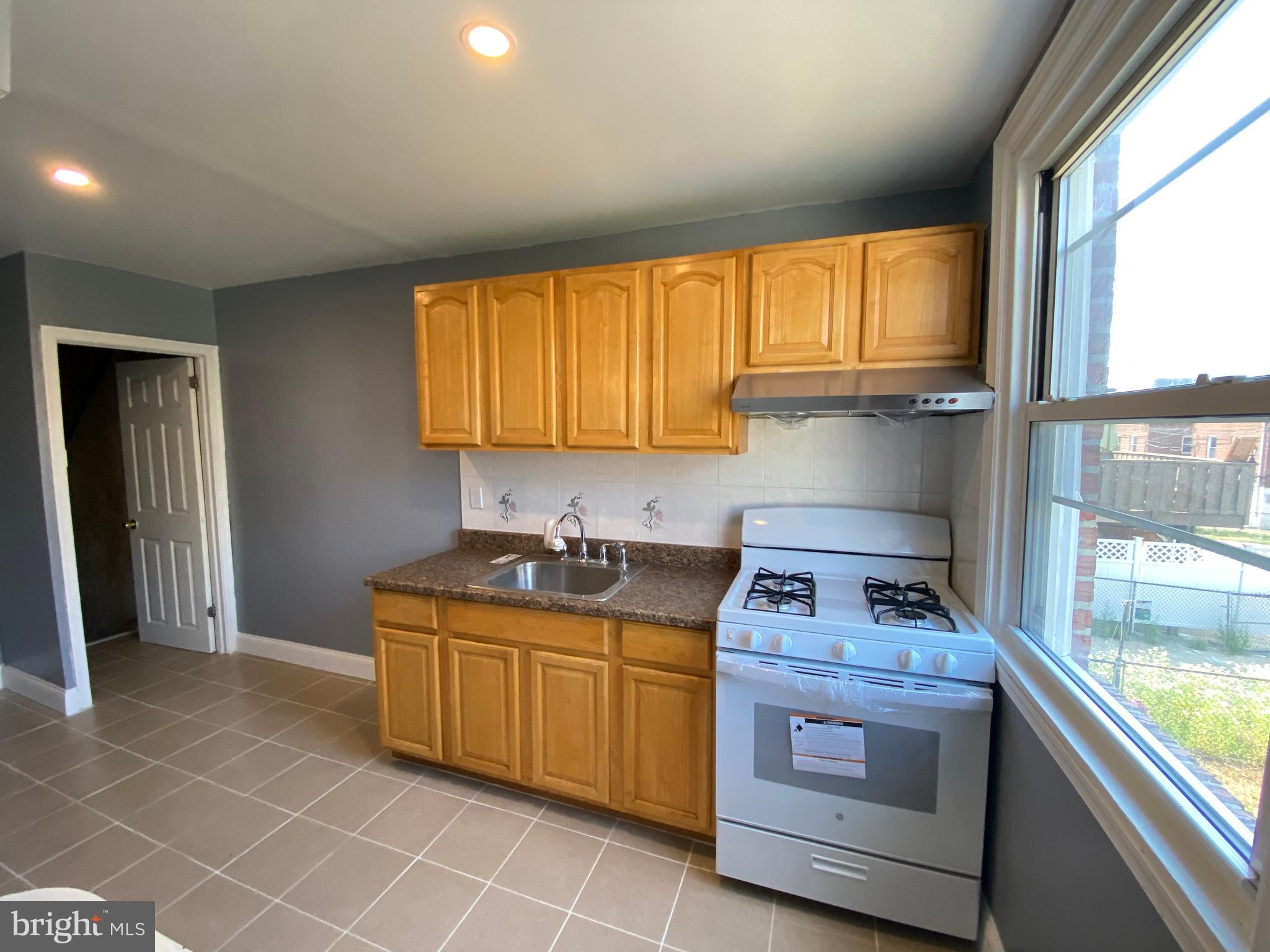 2620 Elbridge Street Philadelphia, PA 19149 - Photo 6 of 13