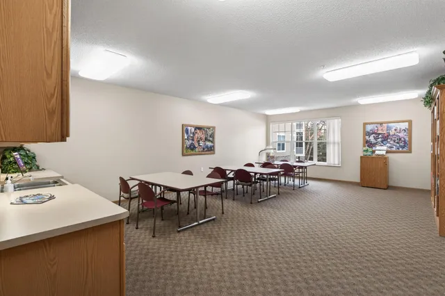 $299,900 | 100 Clydesdale Trail, Unit 102, Medina, MN 55340