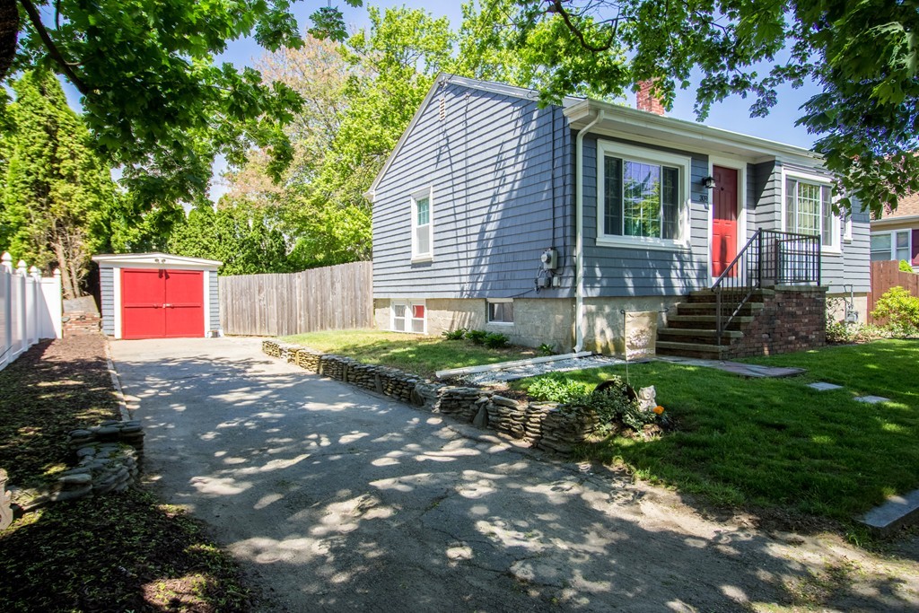 309 Renaud Street Fall River, MA 02721 - Photo 3 of 14 Gallery Image 3