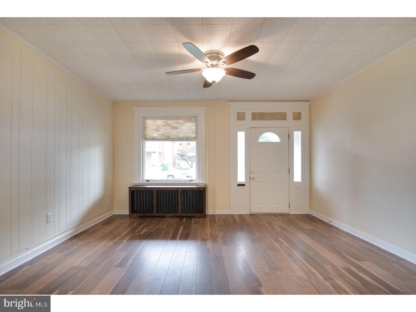 1021 New Holland Road Reading, PA 19607 - Photo 3 of 19 Living Room