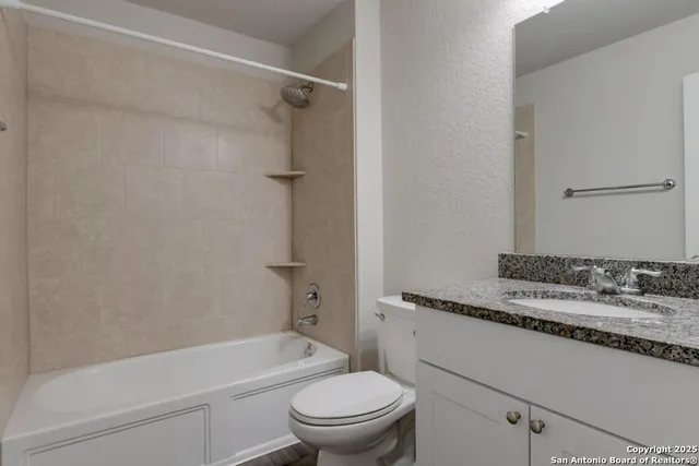 $1,695 | 242 Holland, Schertz, TX 78108