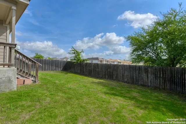 $1,695 | 242 Holland, Schertz, TX 78108