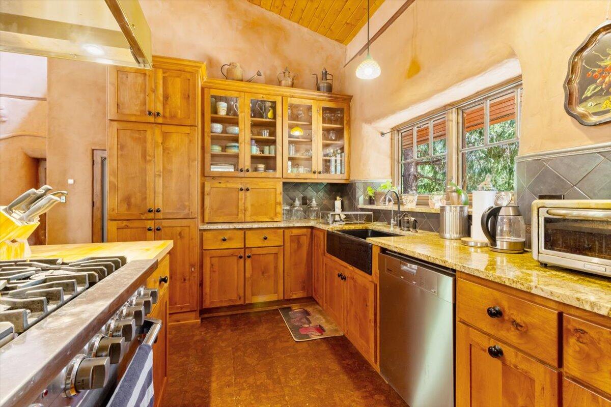 422 Onion Mountain Road Wilderville, OR 97543 - Photo 11 of 52