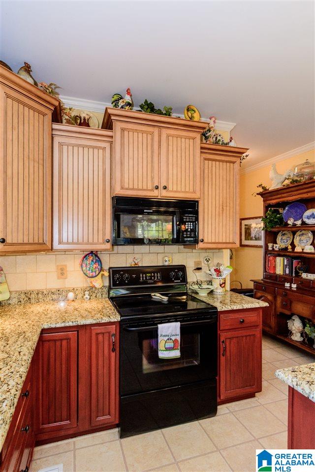 102 Colonial Circle Alabaster, AL 35007 - Photo 14 of 36