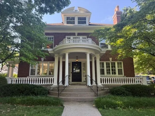 $799,900 | 35 West 53 Street, Kansas City, MO 64112