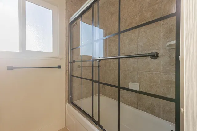 $409,950 | 394 West Ashcroft Avenue, Clovis, CA 93612