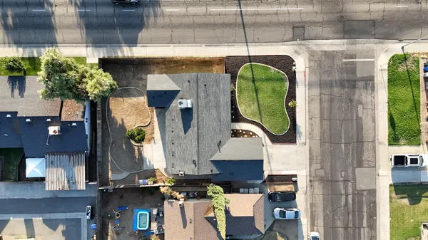 $405,000 | 394 West Ashcroft Avenue, Clovis, CA 93612