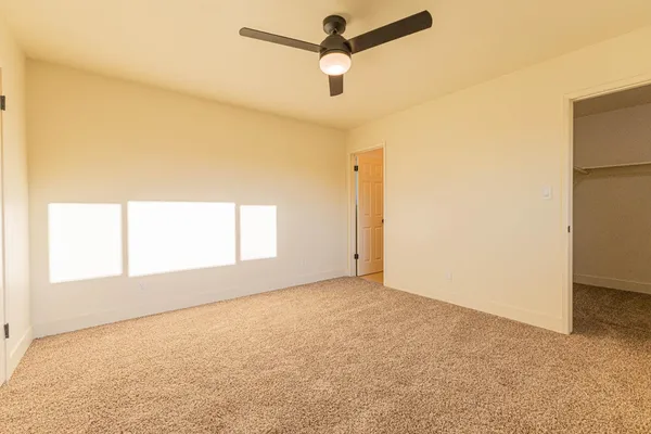 $405,000 | 394 West Ashcroft Avenue, Clovis, CA 93612