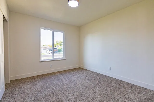 $409,950 | 394 West Ashcroft Avenue, Clovis, CA 93612