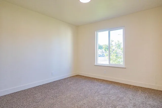 $409,950 | 394 West Ashcroft Avenue, Clovis, CA 93612