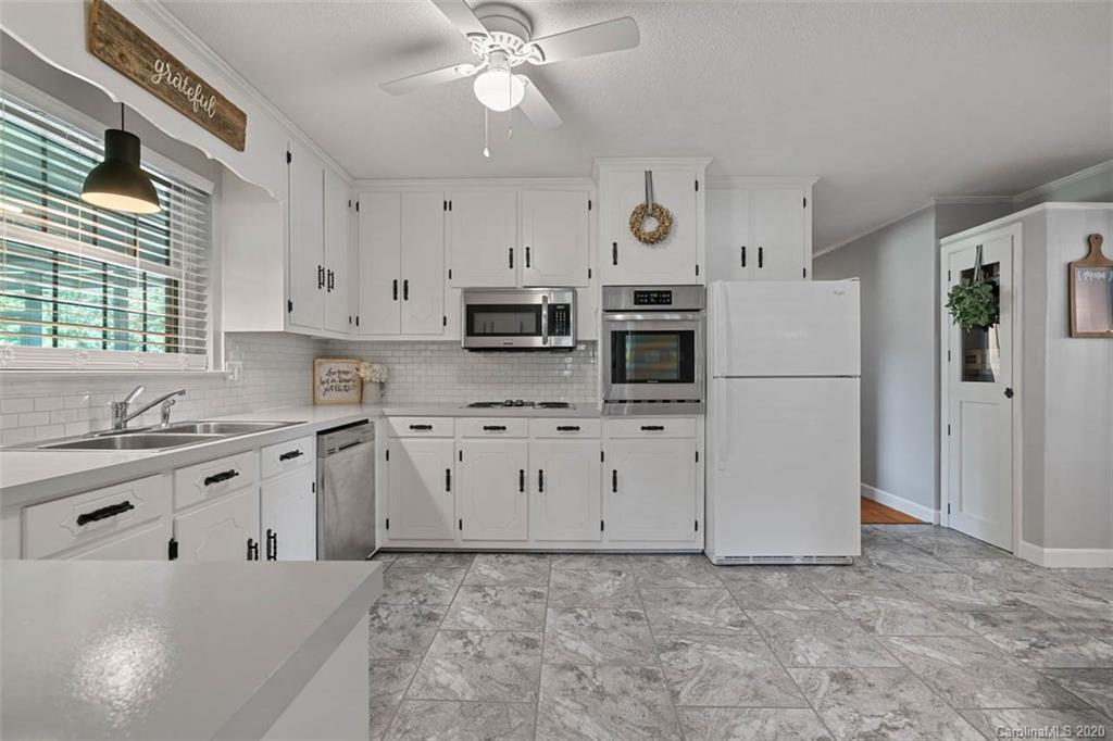 724 Shearers Road Mooresville, NC 28115 - Photo 18 of 34 Gallery Image 18