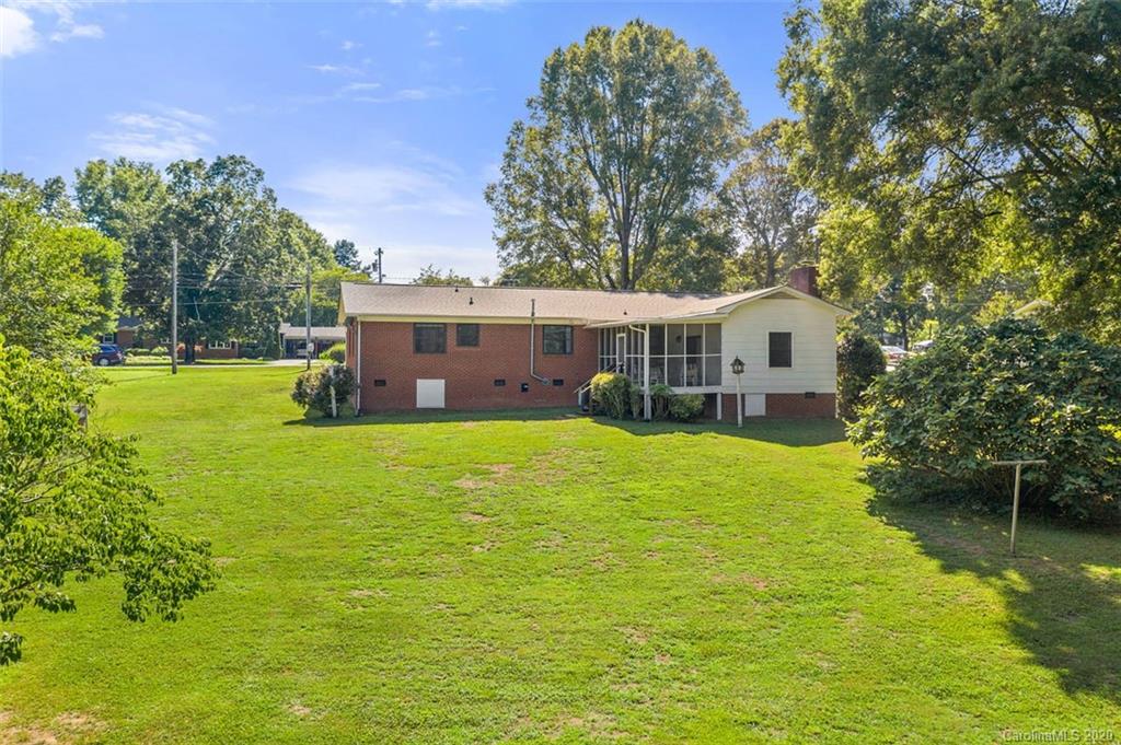 724 Shearers Road Mooresville, NC 28115 - Photo 7 of 34 Gallery Image 7