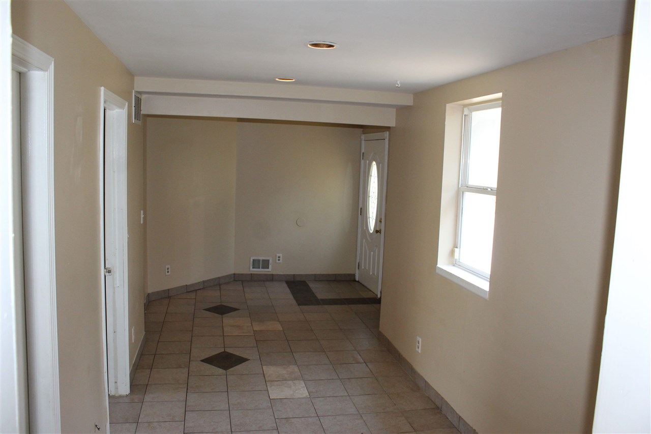 7051 North Lewis Road Mount Morris, MI 48458 - Photo 7 of 20 50040611-6.JPG
