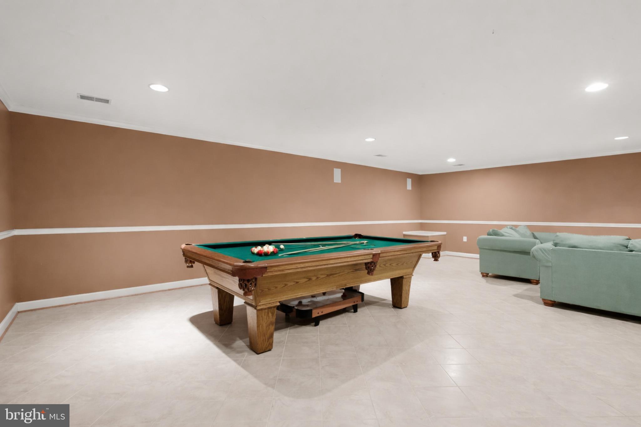 6910 Pindell School Road Clarksville, MD 21029 - Photo 48 of 73 a room with furniture and pool table