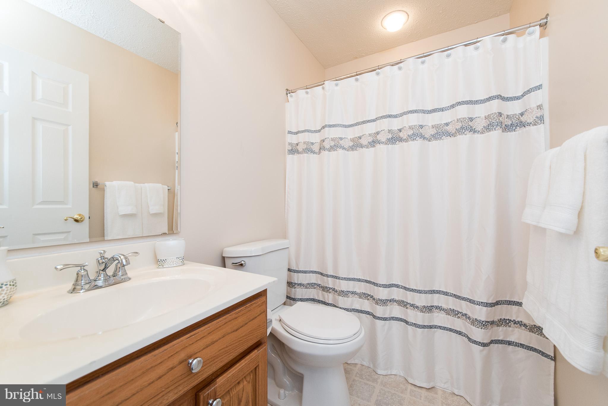 7402 Chesapeake Road Baltimore, MD 21220 - Photo 17 of 29 Bath Upper
