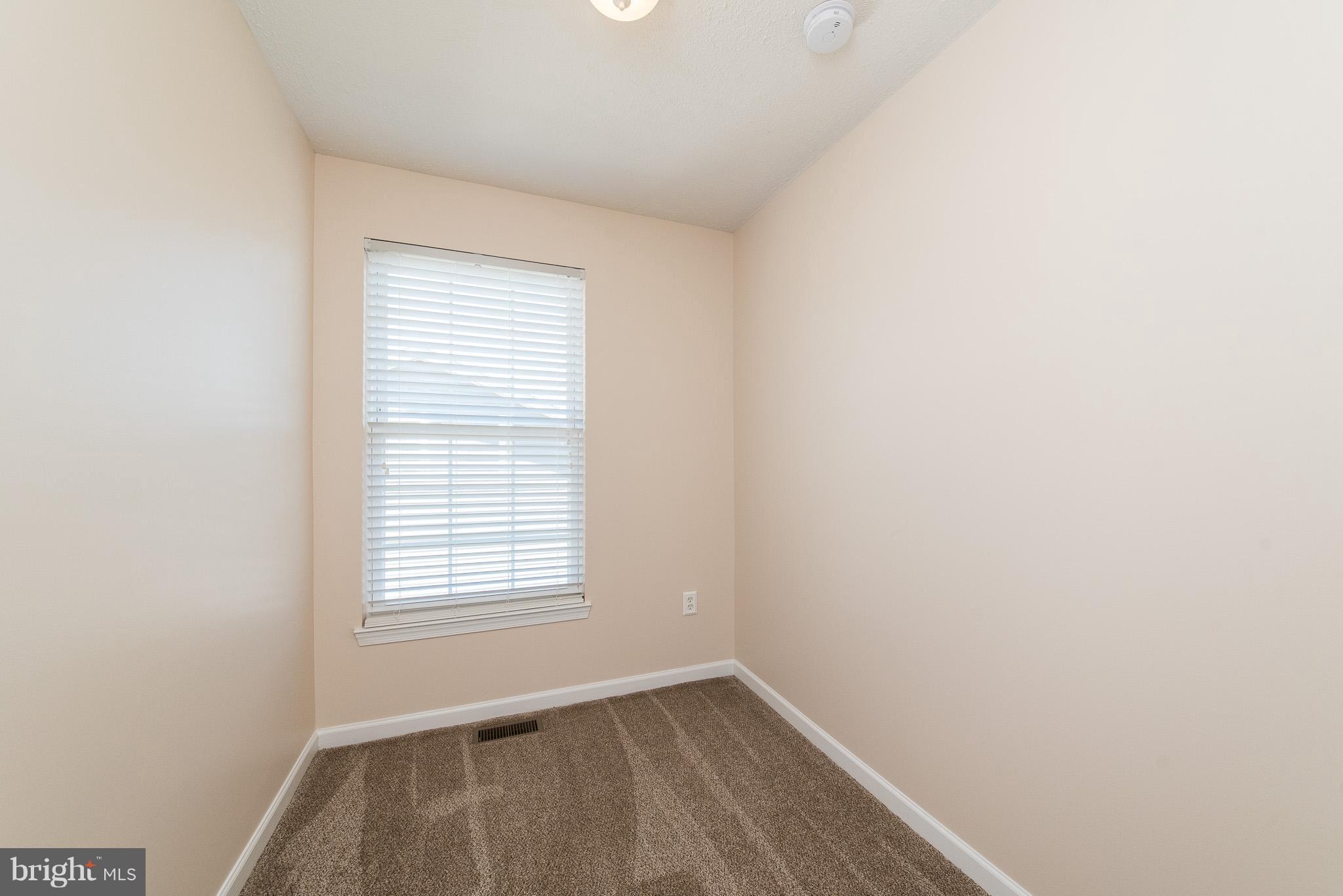 7402 Chesapeake Road Baltimore, MD 21220 - Photo 18 of 29 Den