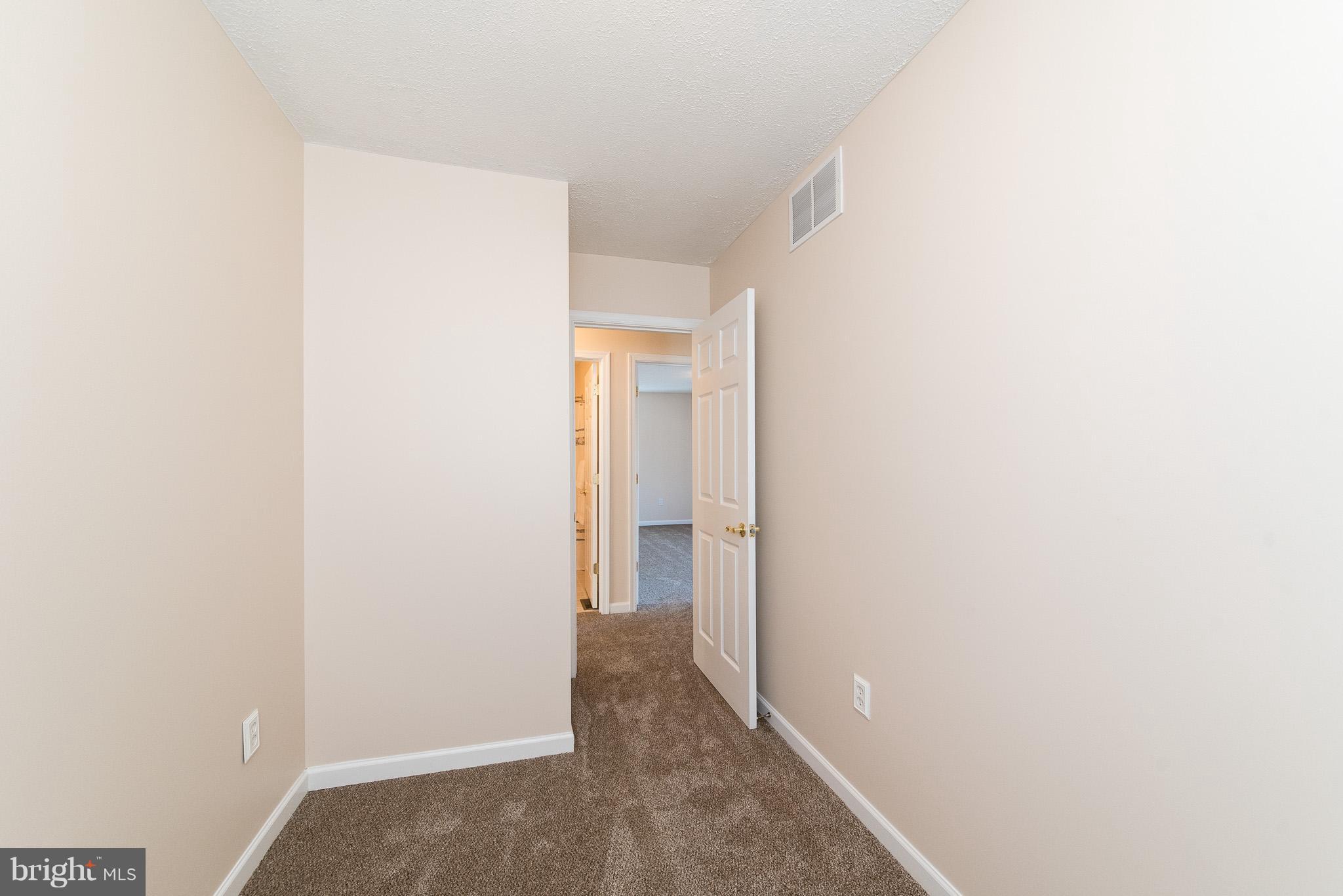 7402 Chesapeake Road Baltimore, MD 21220 - Photo 19 of 29 Den