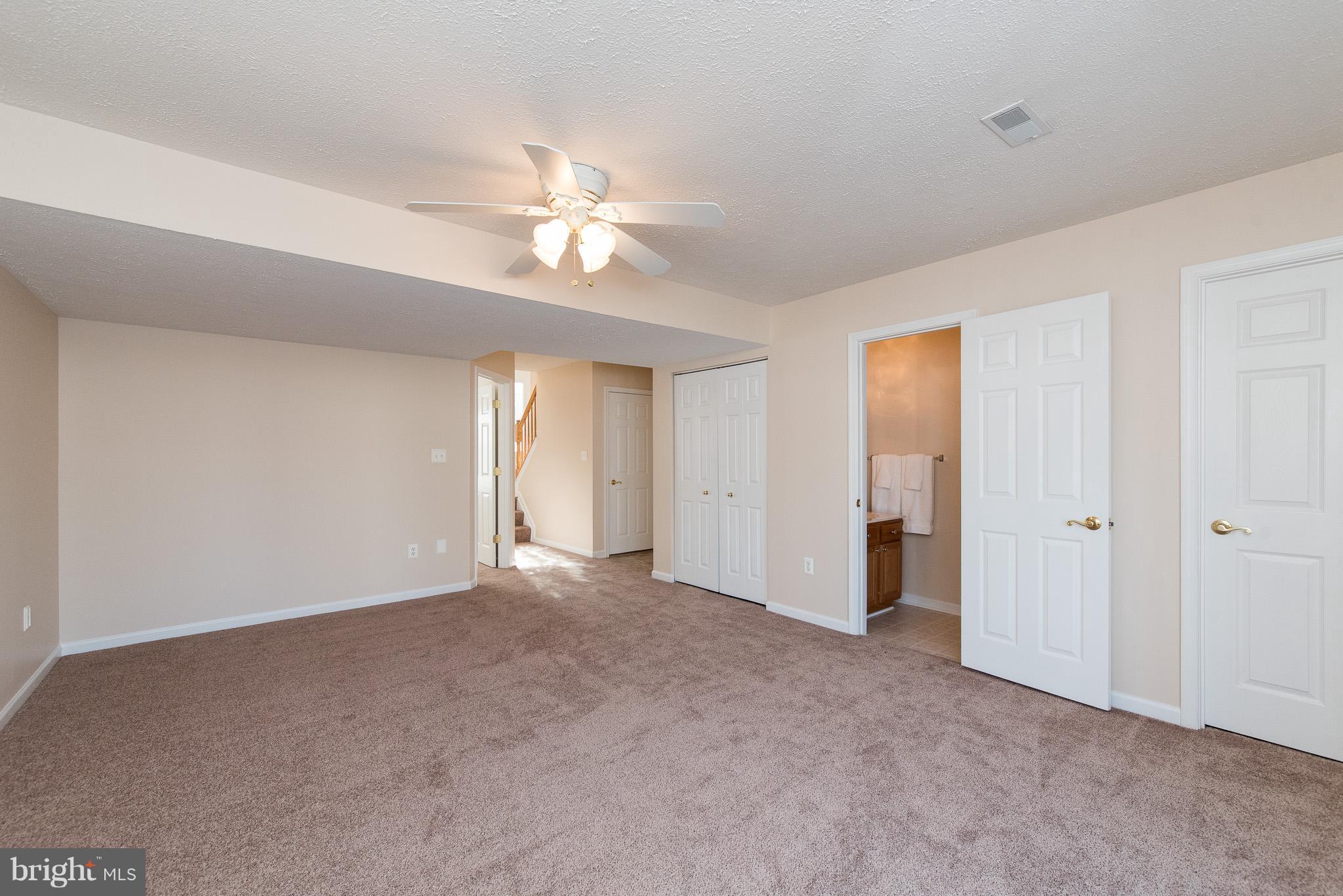 7402 Chesapeake Road Baltimore, MD 21220 - Photo 25 of 29 Family Room