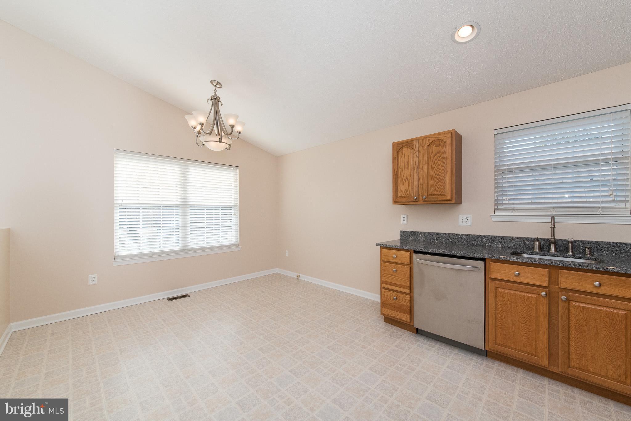 7402 Chesapeake Road Baltimore, MD 21220 - Photo 7 of 29 Kitchen
