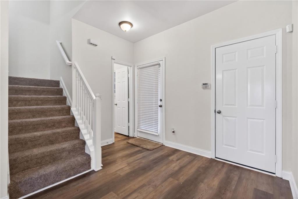6120 Hemperly Road Atlanta, GA 30349 - Photo 5 of 37