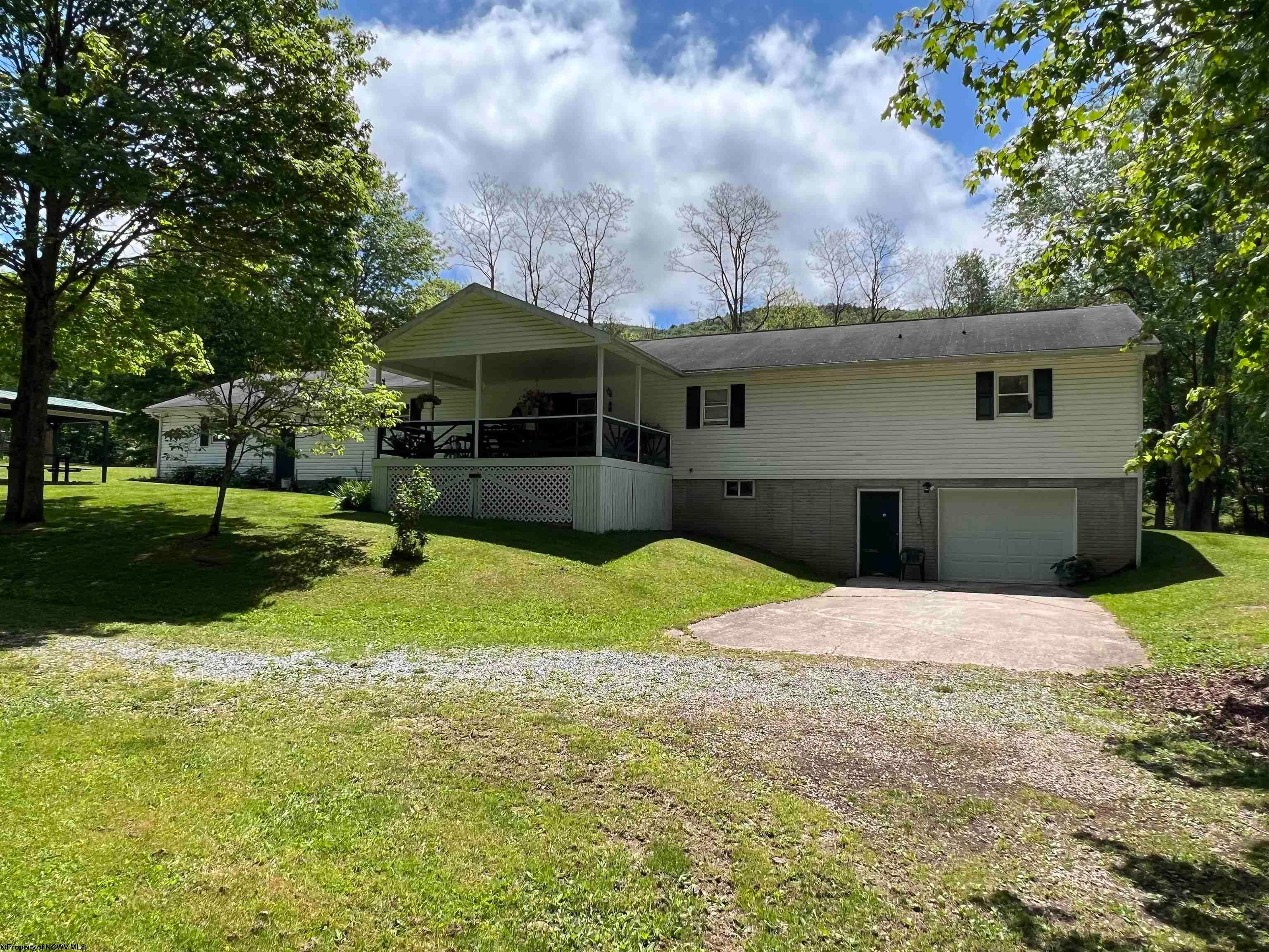 230 Dry Branch Road Slatyfork, WV 26291 - Photo 4 of 30 Gallery Image 4