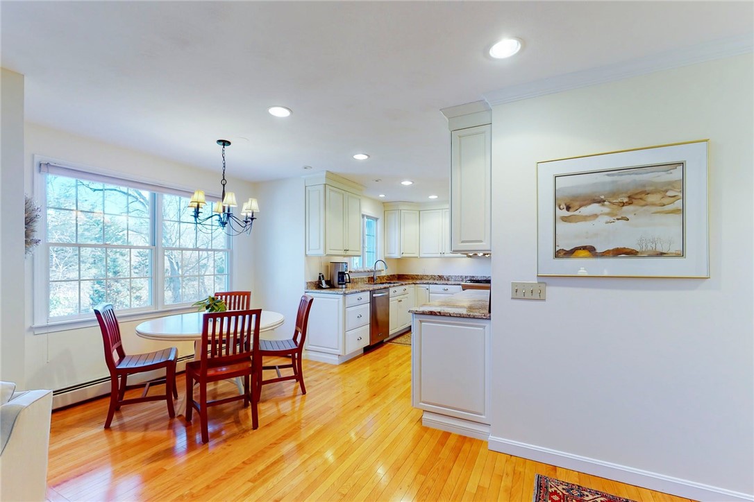 28 Wicklow Road Westerly, RI 02891 - Photo 19 of 44