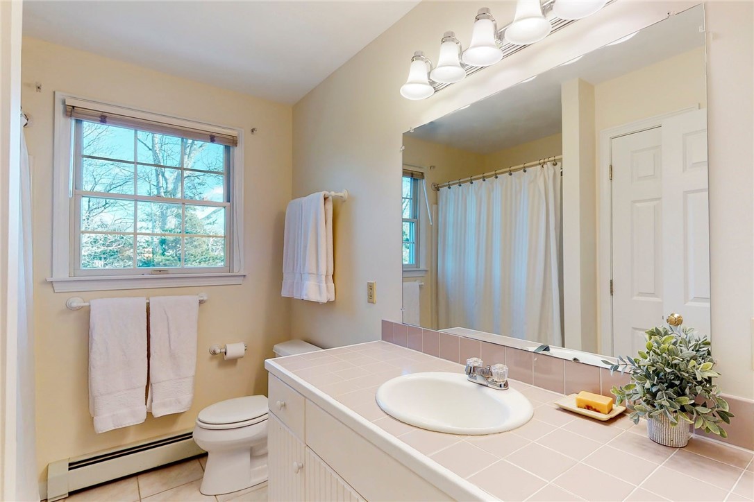 28 Wicklow Road Westerly, RI 02891 - Photo 34 of 44