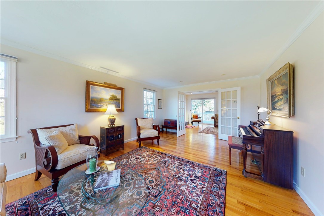 28 Wicklow Road Westerly, RI 02891 - Photo 8 of 44