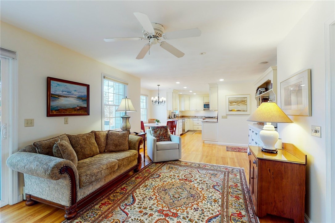 28 Wicklow Road Westerly, RI 02891 - Photo 10 of 44