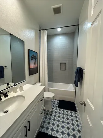 $790,000 | 2111 Seville Drive, Santa Paula, CA 93060