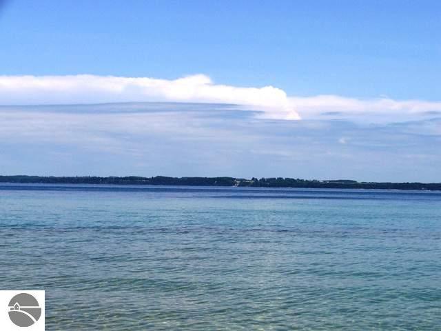 9722 Center Road Traverse City, MI 49686 - Photo 8 of 25 1728585-7.JPG