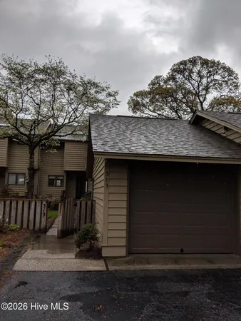 $1,800 | 313 Sandpiper Lane, Hampstead, NC 28443