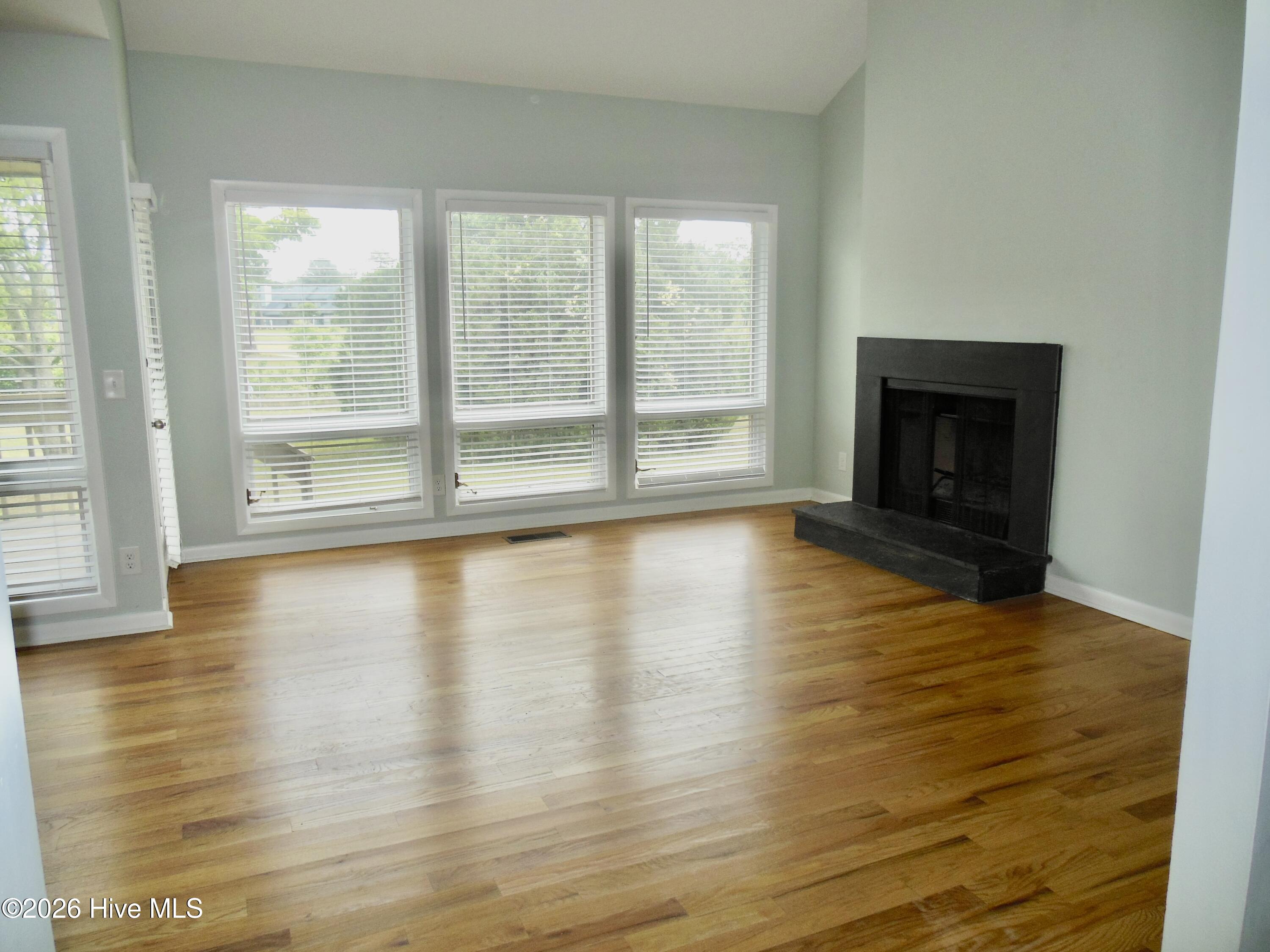 313 Sandpiper Lane Hampstead, NC 28443 - Photo 12 of 20 DSCN2473