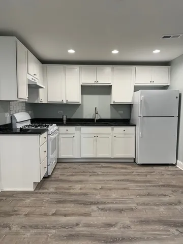 $1,500 | 4401 South Michigan Avenue, Unit 3S, Chicago, IL 60653