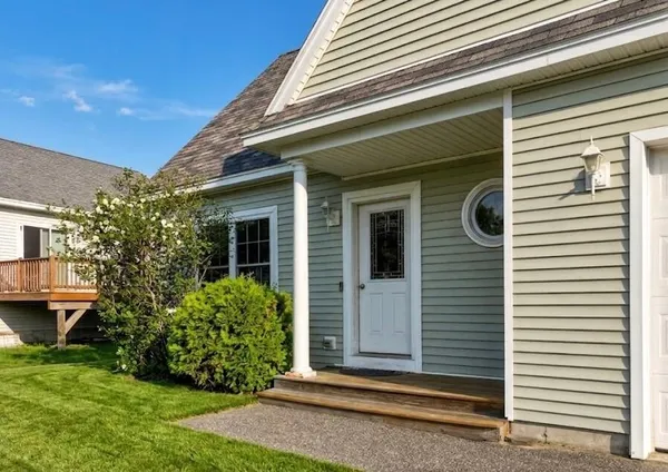 $450,000 | 6 Stephanie Drive, Gorham, ME 04038