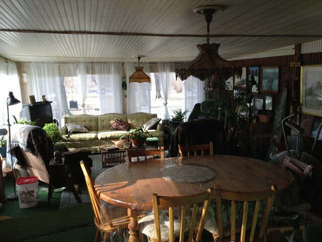 4315 Blue Bush Road Monroe, MI 48162 - Photo 4 of 10 Sun Room