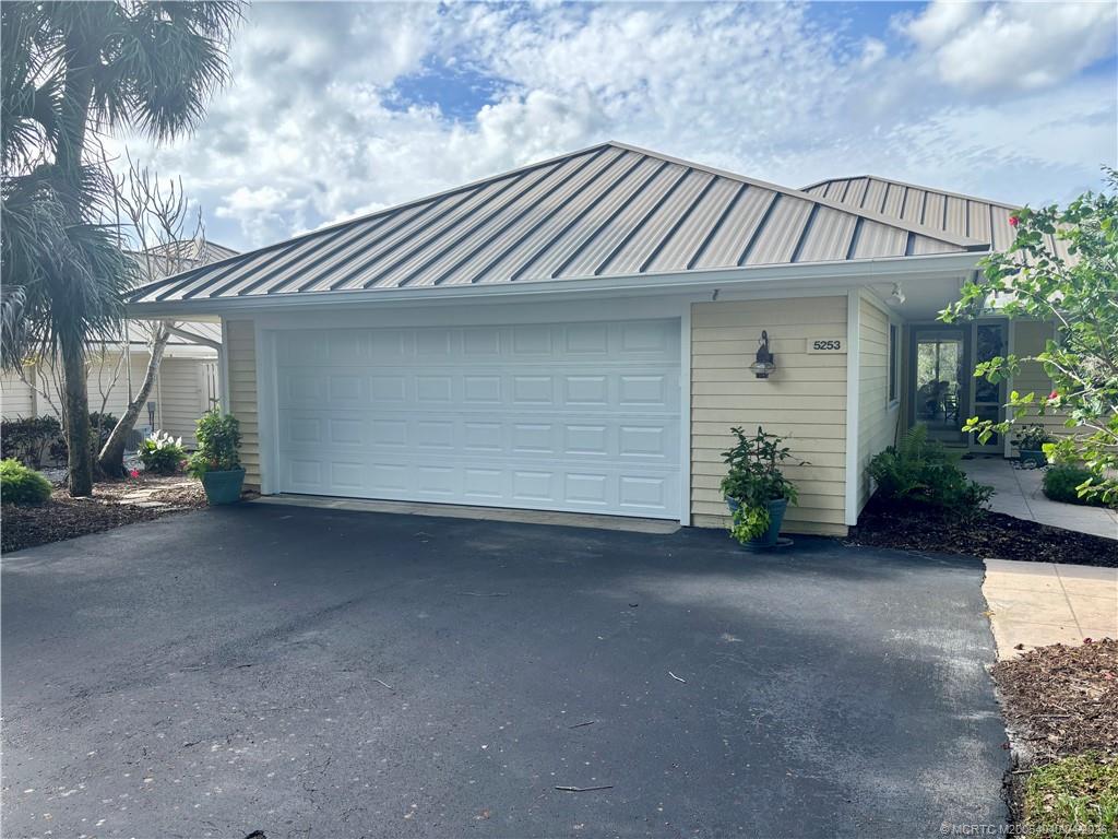5253 Southeast Club Way Stuart, FL 34997 - Photo 1 of 65