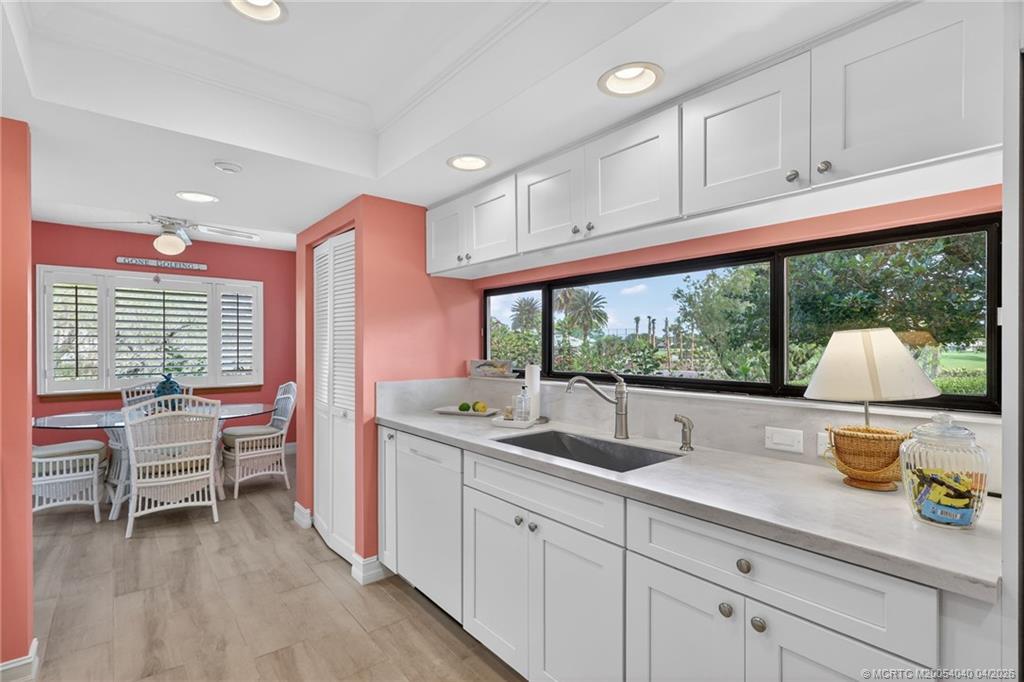 5253 Southeast Club Way Stuart, FL 34997 - Photo 14 of 65 Eat In Kitchen