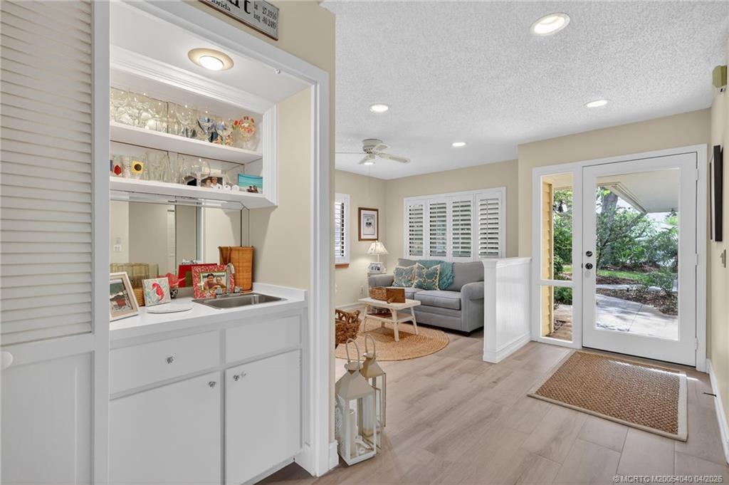 5253 Southeast Club Way Stuart, FL 34997 - Photo 19 of 65 Wet Bar