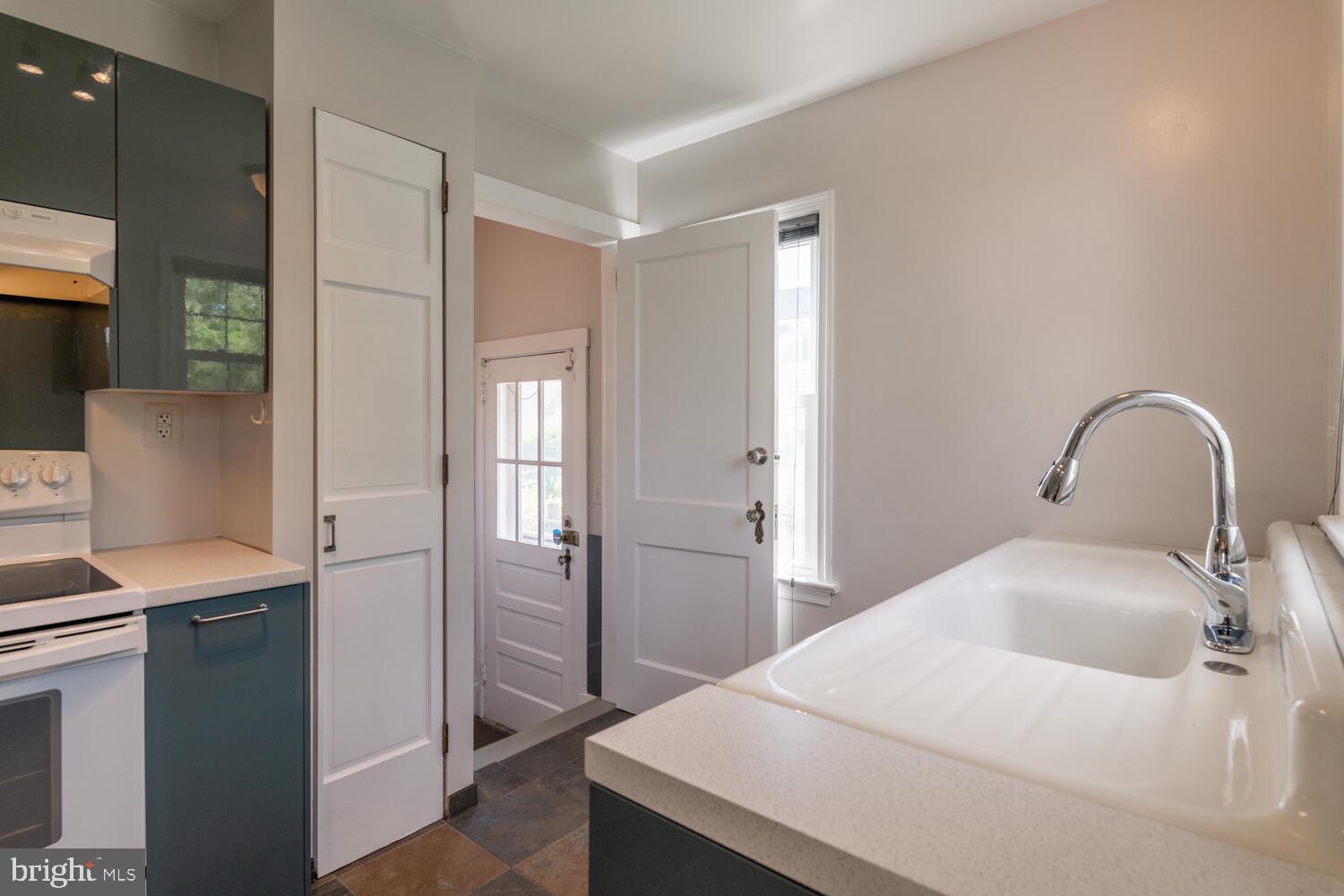 9411 Ox Road Lorton, VA 22079 - Photo 15 of 32 Gallery Image 15